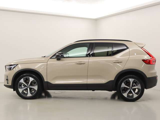 XC40ウルトラ B4 AWD 4WD