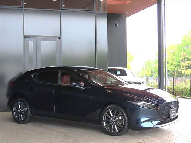 MAZDA3ファストバック1.8 XD バーガンディ セレクション