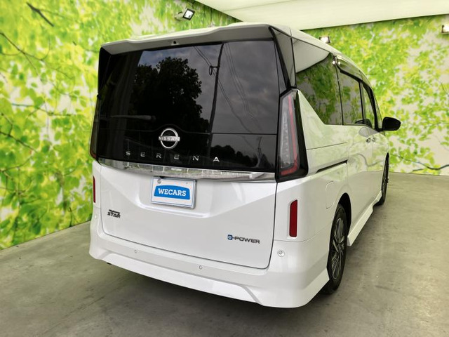 セレナ1.4 e-POWER ハイウェイスターV