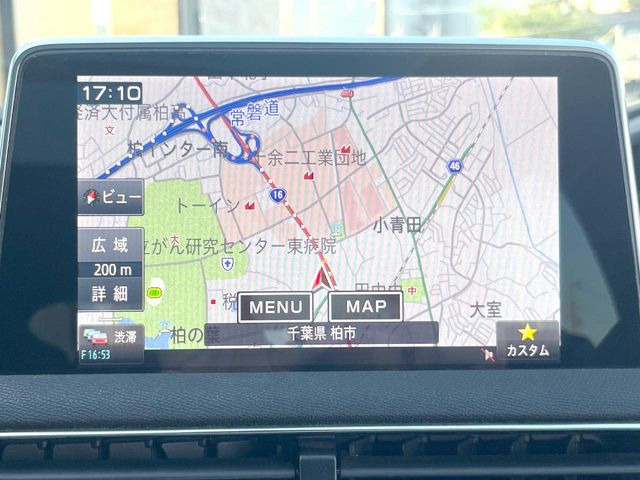 ●純正ナビ:一体感のあるナビは、高級感ある車内を演出してくれます。オーディオ機能も充実しておりますので、運転もより楽しめます♪