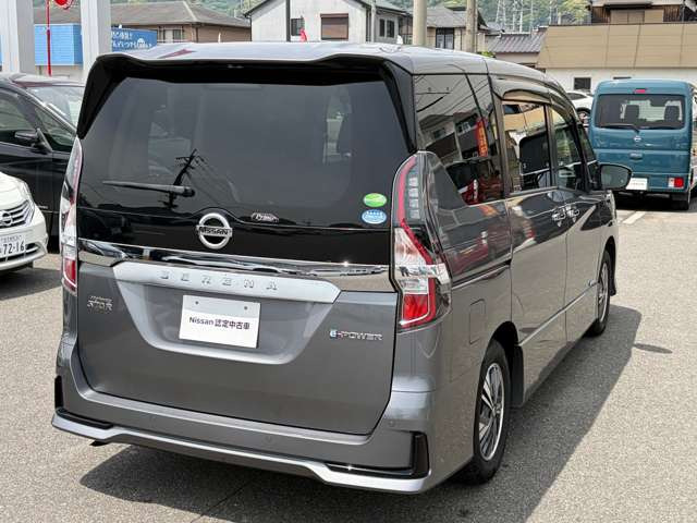 セレナ1.2 e-POWER ハイウェイスターV