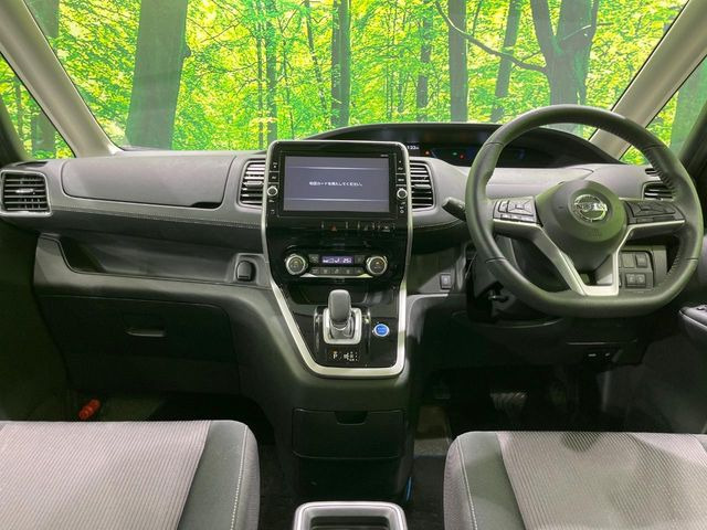 セレナ1.2 e-POWER ハイウェイスターV