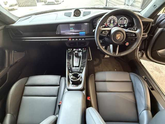 911カレラ GTS PDK