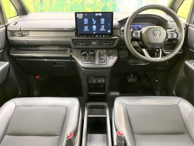 ステップワゴン2.0 e:HEV スパーダ