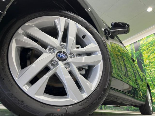 �y����17�C���`�A���~�z�C�[���z�O�ςɃ}�b�`���������A���~�z�C�[���𑕒����Ă���܂��B�e��ЊO�A���~�z�C�[����A�X�^�b�h���X�^�C�����戵�����Ă���܂��B���񂲑��k����������