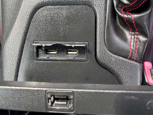 USB�\�P�b�g