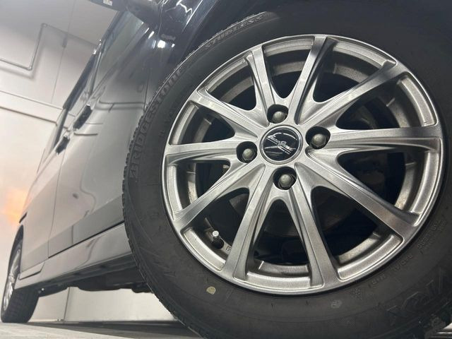 �y14�C���`�A���~�z�C�[���z�O�ςɃ}�b�`�����A���~�z�C�[���𑕒����Ă���܂��B�e��A���~�z�C�[����A�X�^�b�h���X�^�C�����戵�����Ă���܂��B���񂲑��k����������