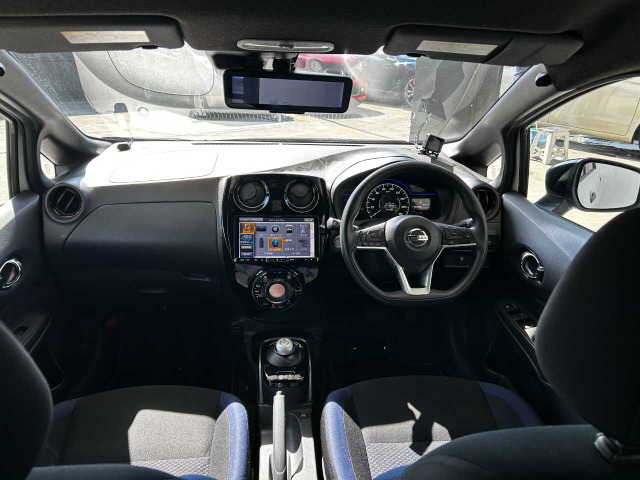 ノート1.2 e-POWER X ブラックアロー