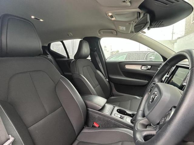 XC40T4 モメンタム