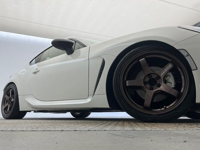 �yADVAN��18�C���`�A���~�z�C�[���z��l�C���[�J�[�̃z�C�[���𑕔���y�ʁE���d�x�̃A���~�z�C�[���́A�n���h�����O�E�����ȂǁA����̎������サ�Ă���܂���