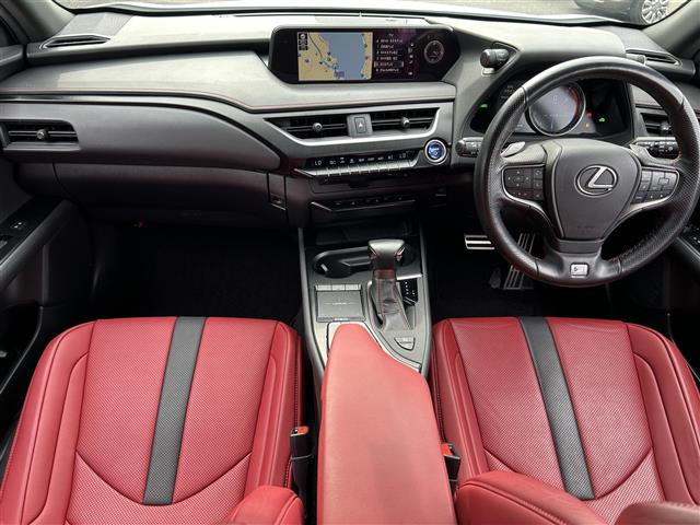 UX250h Fスポーツ