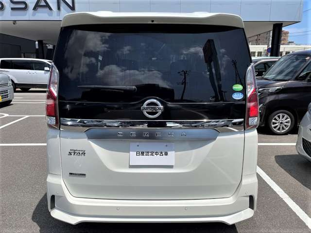 セレナ2.0 ハイウェイスター VセレクションII 4WD