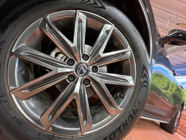 �y����18�C���`�A���~�z�C�[���z�O�ςɃ}�b�`���������A���~�z�C�[���𑕒����Ă���܂��B�e��ЊO�A���~�z�C�[����A�X�^�b�h���X�^�C�����戵�����Ă���܂��B���񂲑��k����������