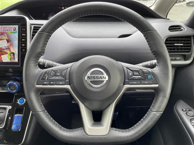 セレナ1.2 e-POWER ハイウェイスターV