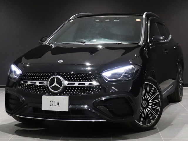 GLAクラスGLA200d 4マチック AMGラインパッケージ 4WD