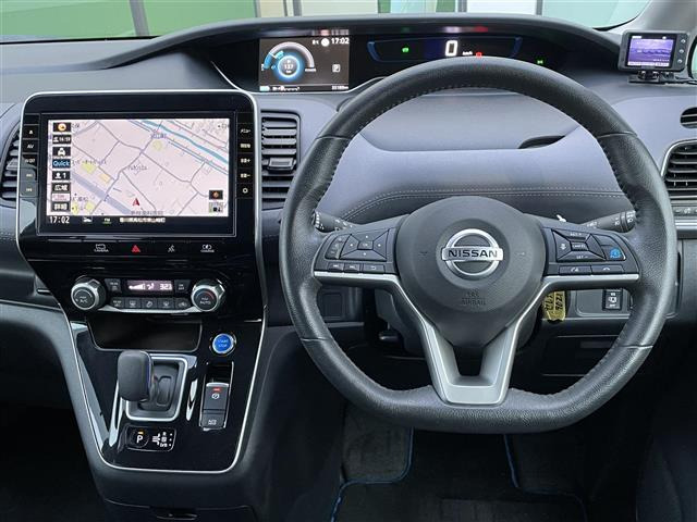 セレナ1.2 e-POWER ハイウェイスターV
