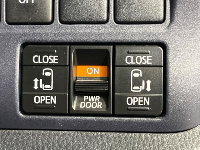 ヴォクシー2.0 ZS 煌