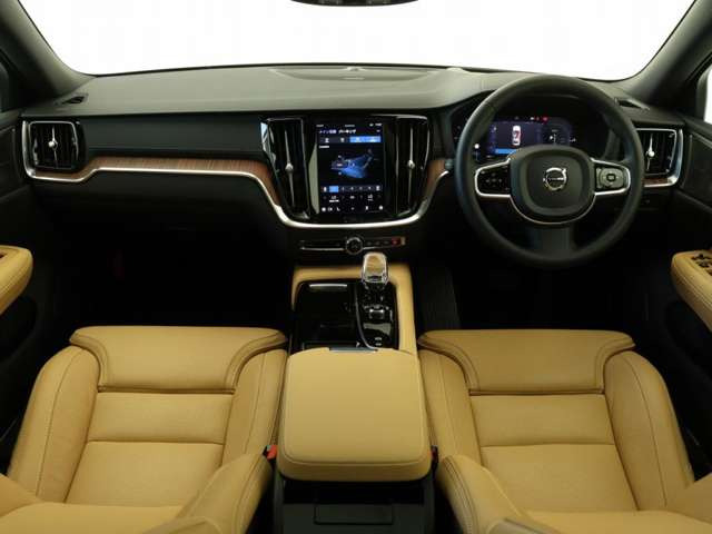 V60リチャージ PHEV T6 AWD アルティメット 4WD