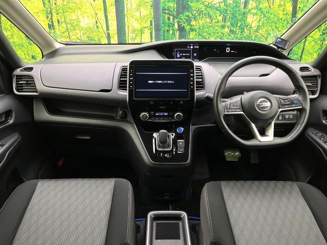 セレナ1.2 e-POWER ハイウェイスターV