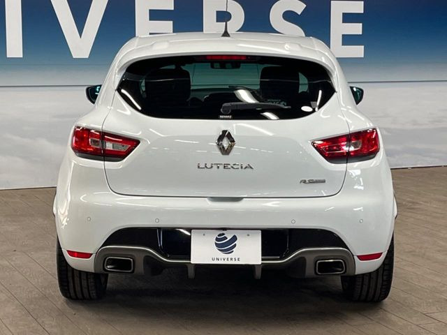���A���ԂȂ�ł͂́A�ו��܂ō�荞�܂ꂽ�A�������ꂽ�f�U�C���ł��B�^�]�Ȃ���̎��E�́A�X���ɂĂ��q�l�����g�̖ڂł��m���߂�������!