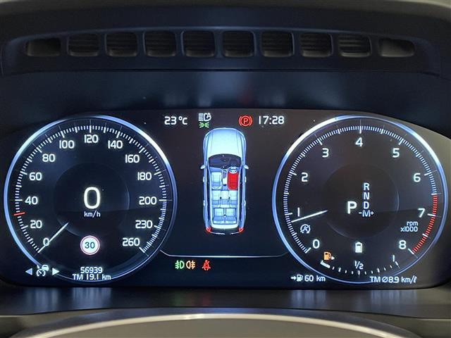 XC90B6 AWD インスクリプション 4WD