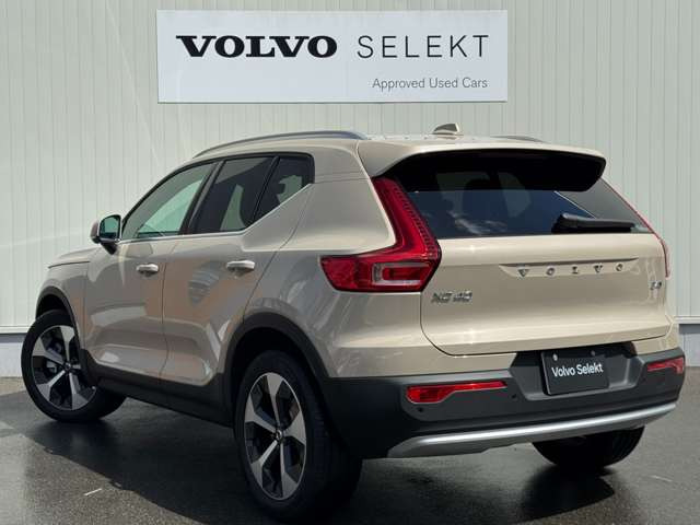 XC40ウルトラ B4 AWD 4WD