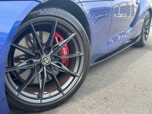 �y�O���[�h��p����19�C���`�A���~�z�C�[���z�f�U�C�����̍��������A���~�z�C�[���𑕒����Ă���܂��B�e��ЊO�A���~�z�C�[����A�X�^�b�h���X�^�C�����戵�����Ă���܂��B���񂲑��k����������
