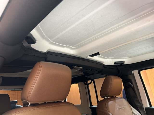 ラングラーアンリミテッド サハラ 4WD