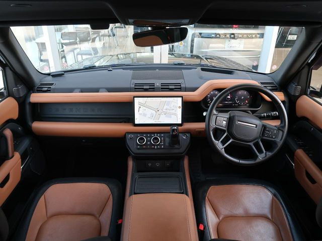 ディフェンダー110 X ダイナミック HSE 2.0L P300e 4WD