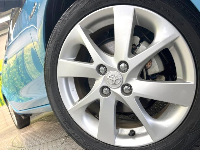 �y����16�C���`�A���~�z�C�[���z�O�ςɃ}�b�`���������A���~�z�C�[���𑕒����Ă���܂��B�e��ЊO�A���~�z�C�[����A�X�^�b�h���X�^�C�����戵�����Ă���܂��B���񂲑��k����������