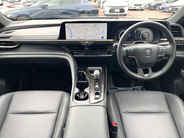クラウンスポーツ2.5 Z E-Four 4WD