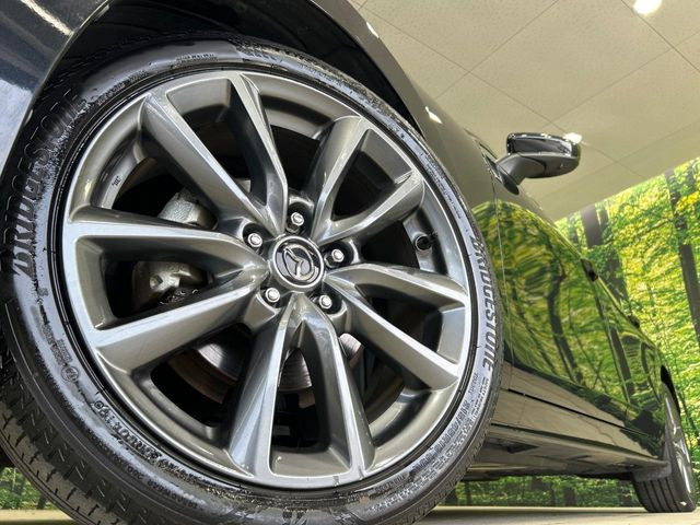 �y����18�C���`�A���~�z�C�[���z�O�ςɃ}�b�`���������A���~�z�C�[���𑕒����Ă���܂��B�e��ЊO�A���~�z�C�[����A�X�^�b�h���X�^�C�����戵�����Ă���܂��B���񂲑��k����������
