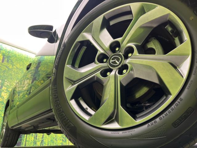 �y����18�C���`�A���~�z�C�[���z�O�ςɃ}�b�`���������A���~�z�C�[���𑕒����Ă���܂��B�e��ЊO�A���~�z�C�[����A�X�^�b�h���X�^�C�����戵�����Ă���܂��B���񂲑��k����������