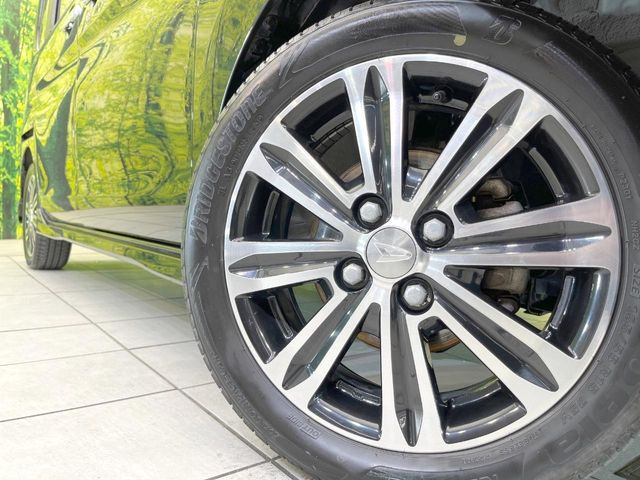 �y����15�C���`�A���~�z�C�[���z�O�ςɃ}�b�`���������A���~�z�C�[���𑕒����Ă���܂��B�e��ЊO�A���~�z�C�[����A�X�^�b�h���X�^�C�����戵�����Ă���܂��B���񂲑��k����������