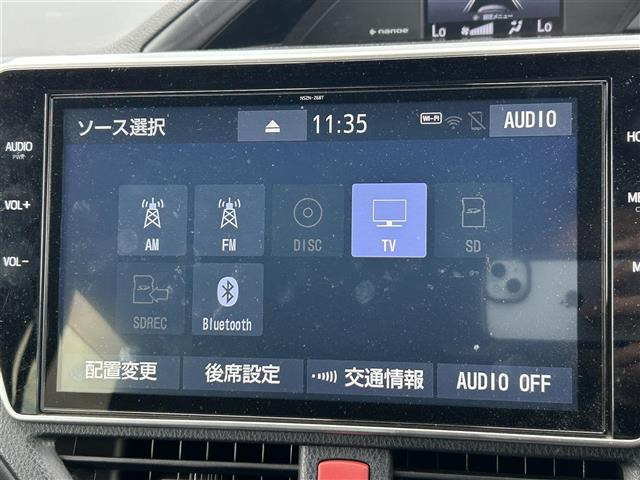 エスクァイア2.0 Gi プレミアムパッケージ ブラックテイラード 4WD