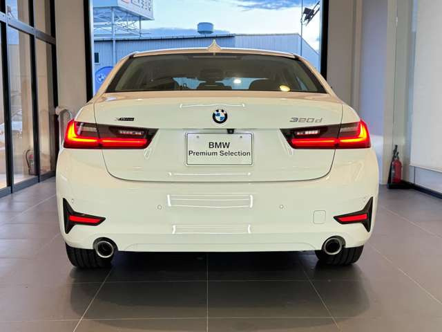 3シリーズセダン320d xドライブ  4WD