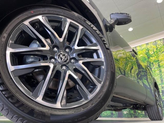 �y����18�C���`�A���~�z�C�[���z�O�ςɃ}�b�`���������A���~�z�C�[���𑕒����Ă���܂��B�e��ЊO�A���~�z�C�[����A�X�^�b�h���X�^�C�����戵�����Ă���܂��B���񂲑��k����������