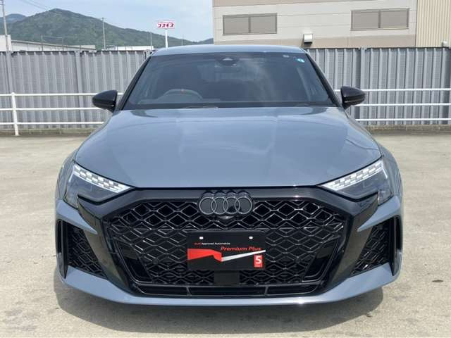 RS3スポーツバック2.5 4WD