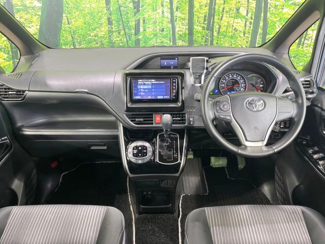 ヴォクシー2.0 ZS