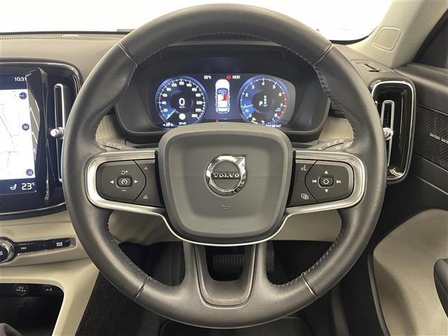 XC40T4 AWD インスクリプション 4WD
