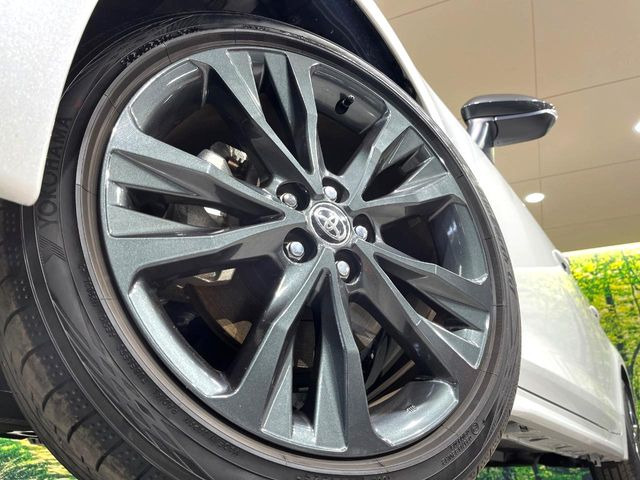 �y����17�C���`�A���~�z�C�[���z�O�ςɃ}�b�`���������A���~�z�C�[���𑕒����Ă���܂��B�e��ЊO�A���~�z�C�[����A�X�^�b�h���X�^�C�����戵�����Ă���܂��B���񂲑��k����������