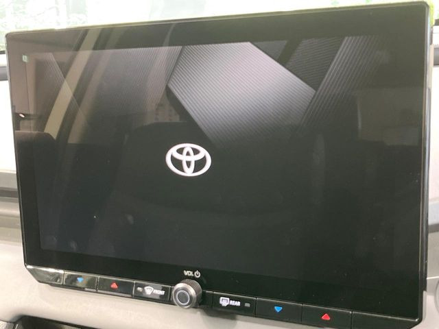 �y12.9�C���` �f�B�X�v���C�I�[�f�B�I�z���ʂ̃f�B�X�v���C��AppleCarPlay��AndroidAuto�����p�\�B�傫�ȉ�ʂŃX�}�z�i�r�A�v���������p���������܂���