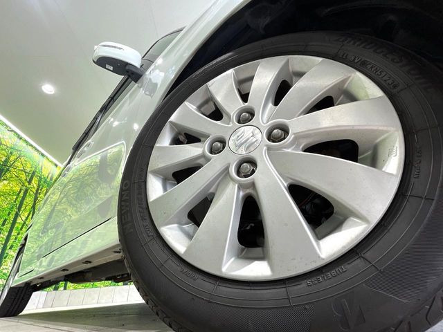 �y����14�C���`�A���~�z�C�[���z�O�ςɃ}�b�`���������A���~�z�C�[���𑕒����Ă���܂��B�e��ЊO�A���~�z�C�[����A�X�^�b�h���X�^�C�����戵�����Ă���܂��B���񂲑��k����������