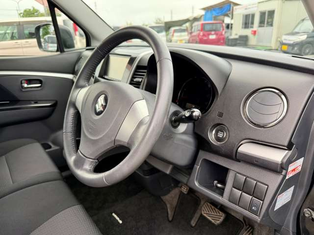 �x�����z�����x����������΁A����ȊO�̔�p�͊|����܂���̂ŁA�����S�������B�������]�i���o�[�Ȃǂ��q�l�̗v�]�Ɋ�Â��I�v�V�������̔�p�͕ʓr�K�v�ƂȂ�܂��B�ڍׂɊւ��Ă͂��₢�������������B