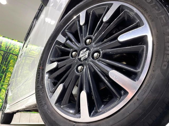 �y����15�C���`�A���~�z�C�[���z�O�ςɃ}�b�`���������A���~�z�C�[���𑕒����Ă���܂��B�e��ЊO�A���~�z�C�[����A�X�^�b�h���X�^�C�����戵�����Ă���܂��B���񂲑��k����������