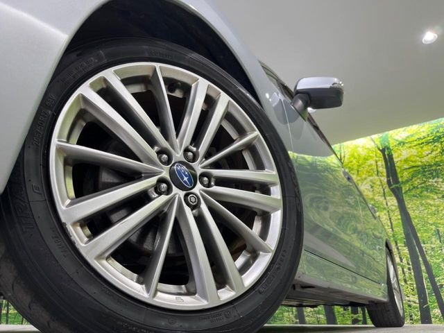 �y����17�C���`�A���~�z�C�[���z�O�ςɃ}�b�`���������A���~�z�C�[���𑕒����Ă���܂��B�e��ЊO�A���~�z�C�[����A�X�^�b�h���X�^�C�����戵�����Ă���܂��B���񂲑��k����������