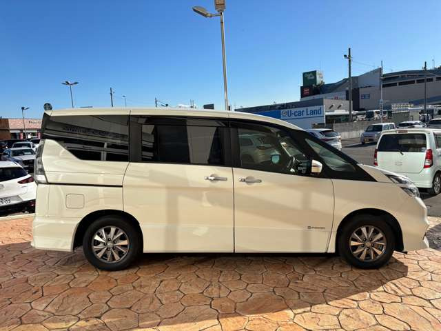 セレナ1.2 e-POWER ハイウェイスターV