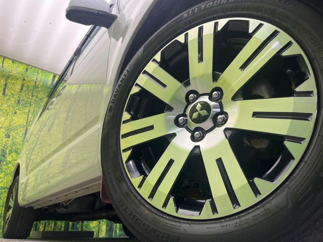 �y����18�C���`�A���~�z�C�[���z�O�ςɃ}�b�`���������A���~�z�C�[���𑕒����Ă���܂��B�e��ЊO�A���~�z�C�[����A�X�^�b�h���X�^�C�����戵�����Ă���܂��B���񂲑��k����������