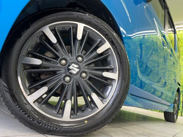 �y����15�C���`�A���~�z�C�[���z�O�ςɃ}�b�`���������A���~�z�C�[���𑕒����Ă���܂��B�e��ЊO�A���~�z�C�[����A�X�^�b�h���X�^�C�����戵�����Ă���܂��B���񂲑��k����������