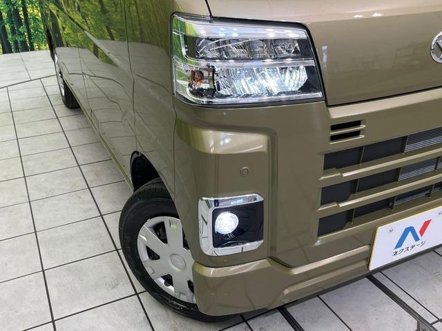 �yLED�w�b�h���C�g�z���V����ԑ��s�����ǍD�Ȏ��E���m�ۂ����S���ĉ^�]�ł��鍂�P�xLED�w�b�h���C�g�𑕔�!�_�����x�������A����d�͂��}�����Ă��܂��B